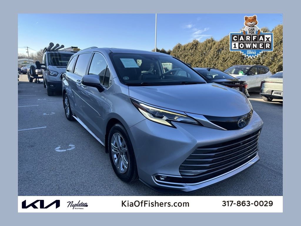 Used 2022 Toyota Sienna Platinum image 1