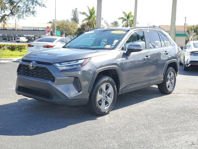 Used 2025 Toyota RAV4 XLE image 3