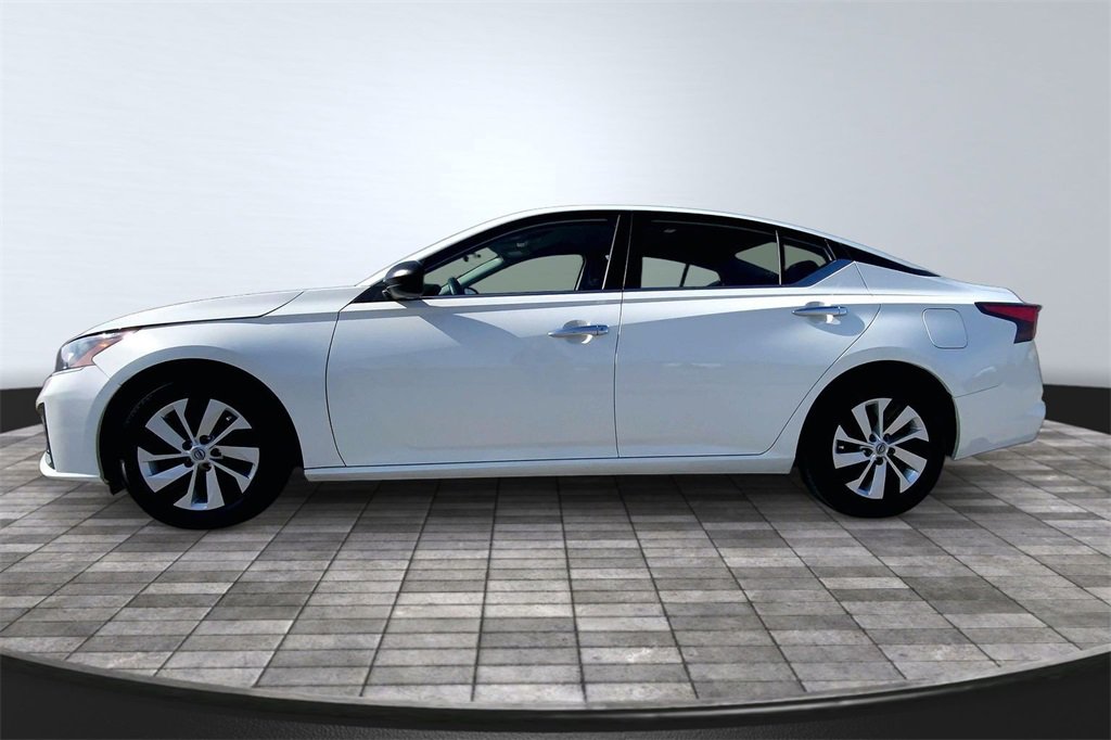 Used 2024 Nissan Altima 2.5 S image 8