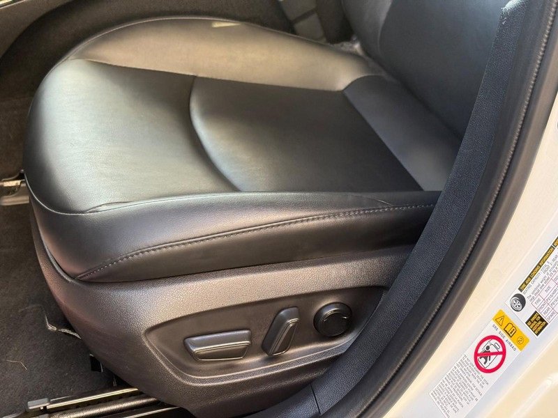 Used 2022 Toyota Prius image 27