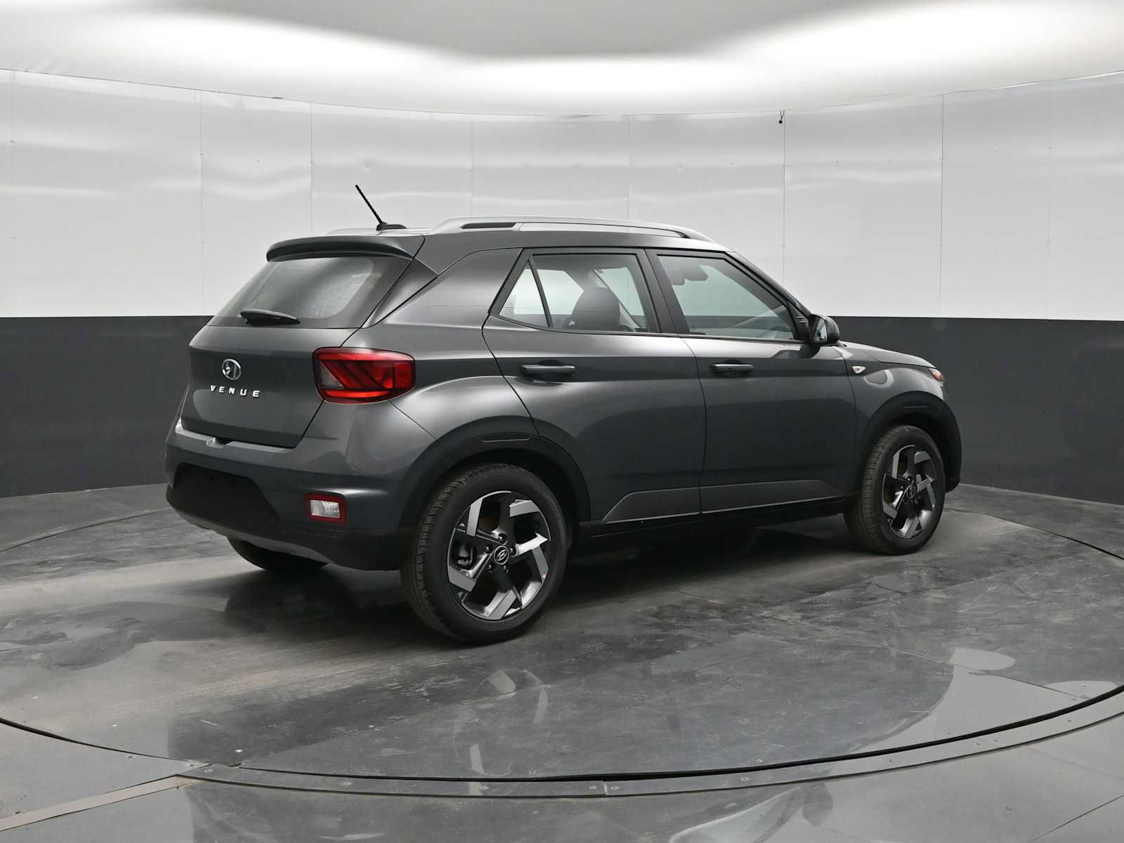 New 2026 Hyundai Venue SEL FWD image 7
