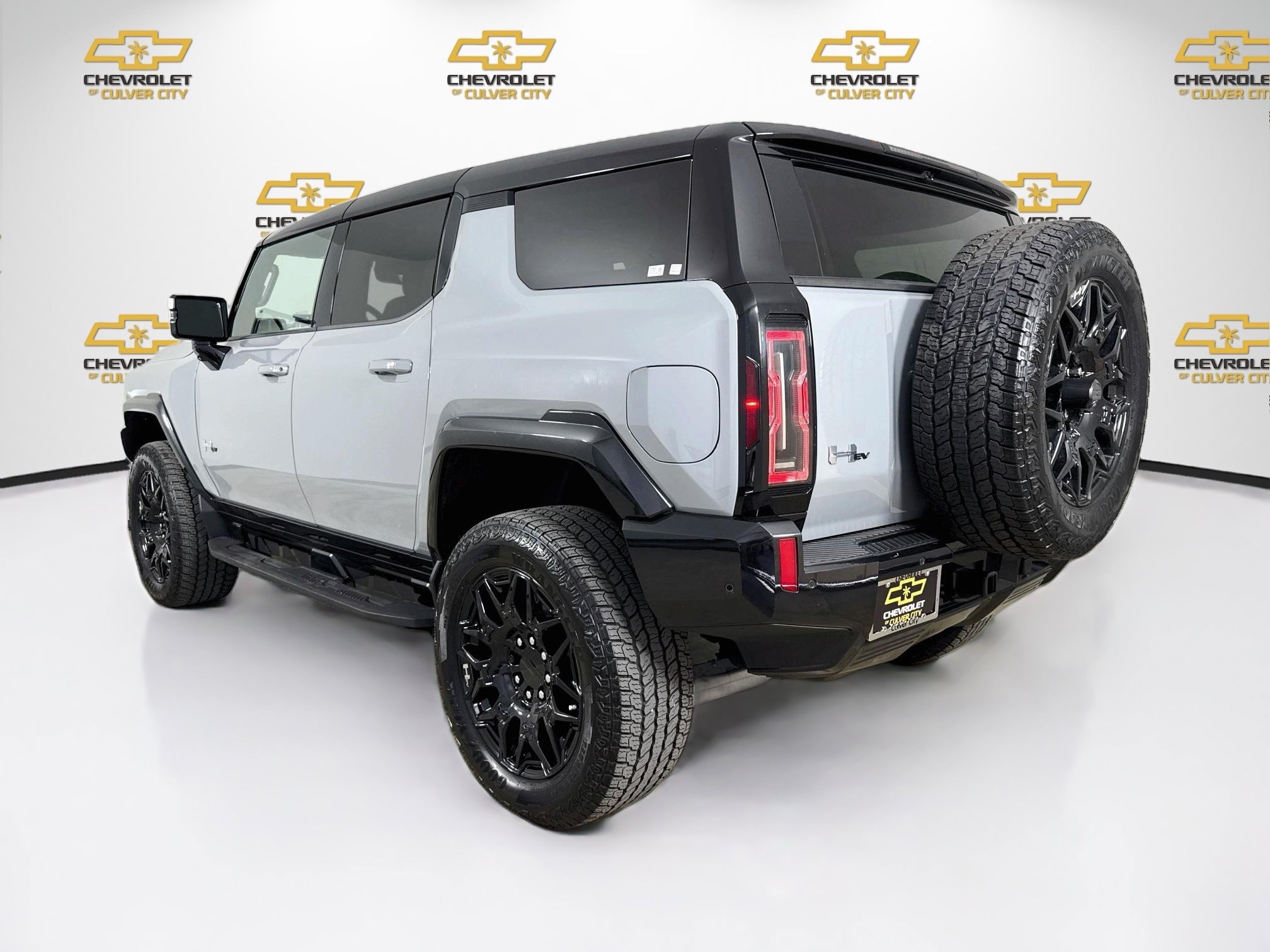 Used 2025 GMC Hummer EV 2X AWD/4WD image 6