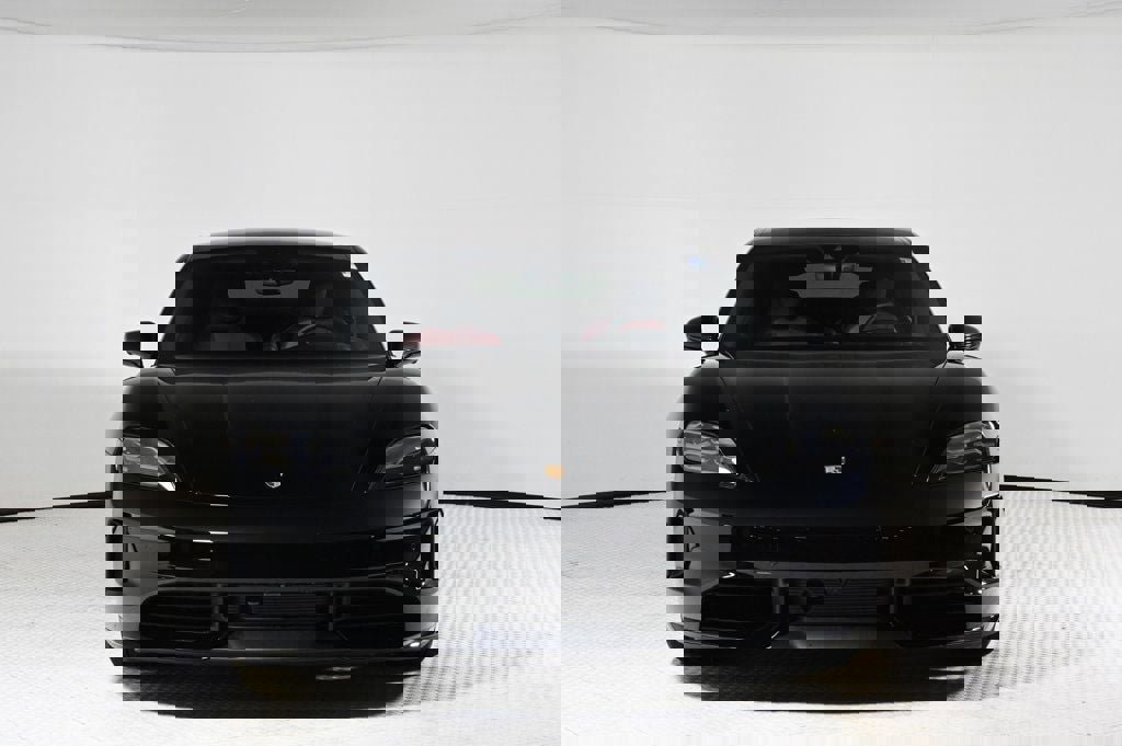 Used 2025 Porsche Taycan 4S image 10