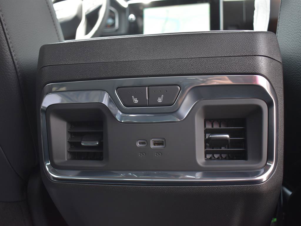 New 2025 GMC Sierra 1500 Denali image 7