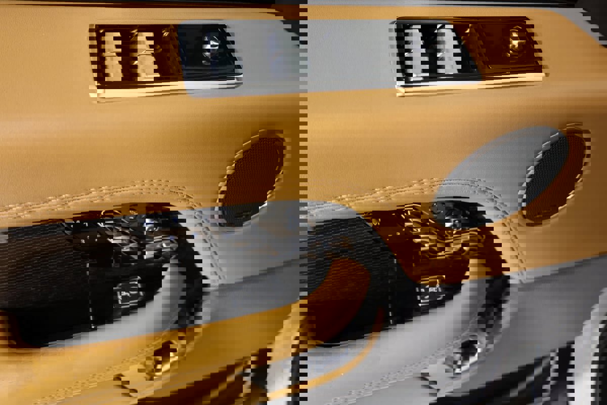 Used 2019 Land Rover Range Rover Autobiography image 23