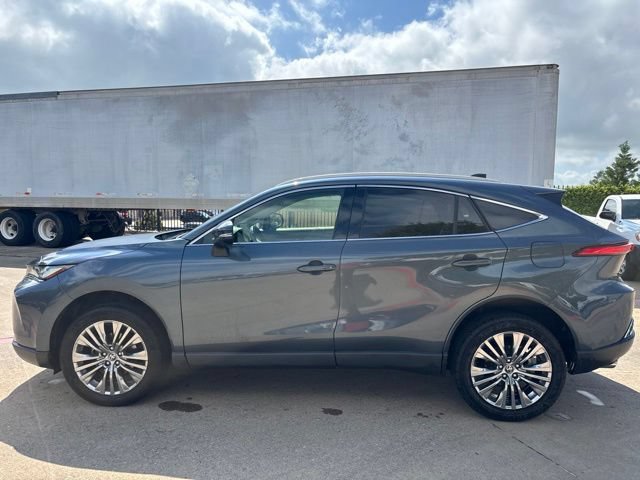 Used 2022 Toyota Venza Limited AWD/4WD image 8