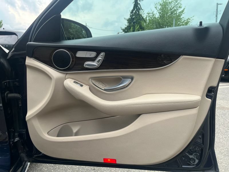 Used 2018 Mercedes-Benz C 300 4MATIC Sedan image 20