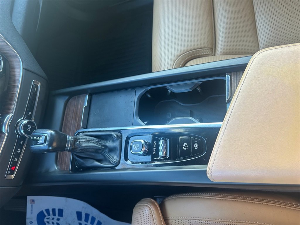 Used 2021 Volvo XC60 T5 Inscription w/ Advanced Package image 11