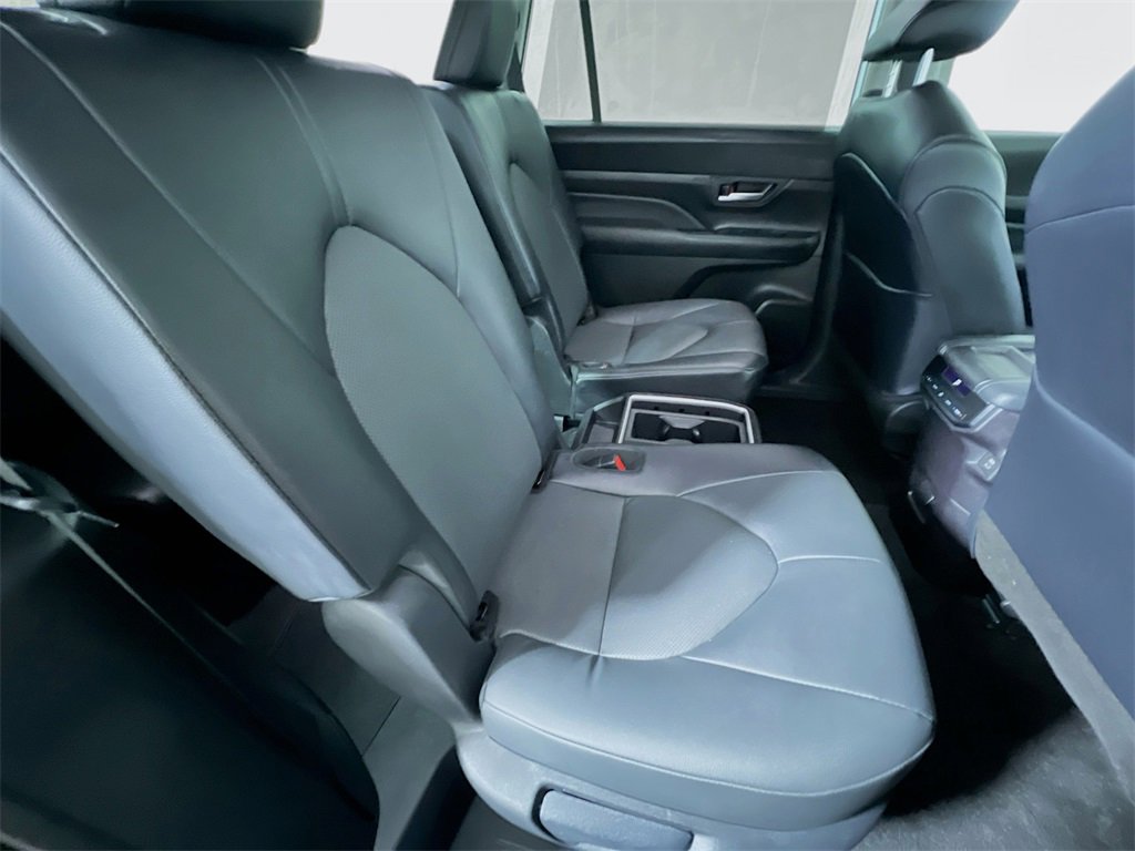 Certified 2025 Toyota Grand Highlander AWD image 24