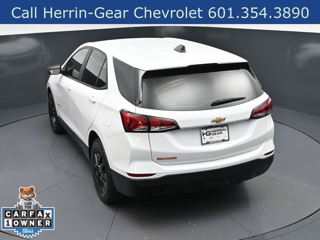 Used 2024 Chevrolet Equinox LS image 31