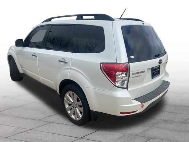 Used 2011 Subaru Forester 2.5X Premium w/ All-Weather Pkg image 4