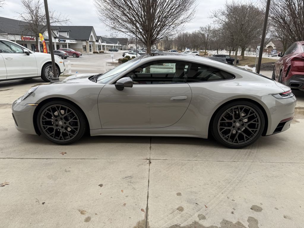 Used 2023 Porsche 911 Carrera T image 6