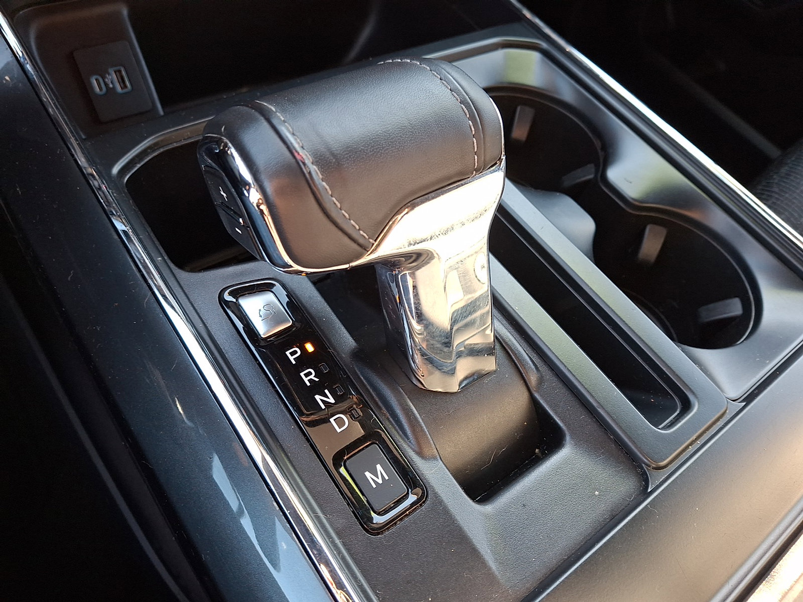 Certified 2022 Ford F150 XLT w/ Equipment Group 302A High image 14