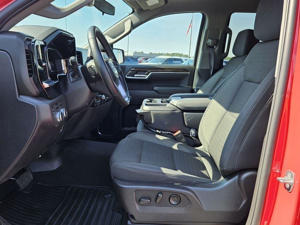 Used 2025 GMC Sierra 1500 Elevation w/ X31 Off-Road Package AWD/4WD image 5