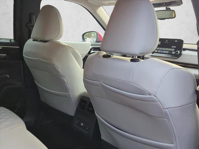 Used 2023 Mitsubishi Outlander SEL image 20