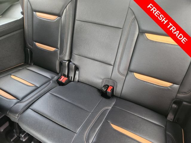 Used 2024 GMC Yukon AT4 w/ Technology Package AWD/4WD image 32