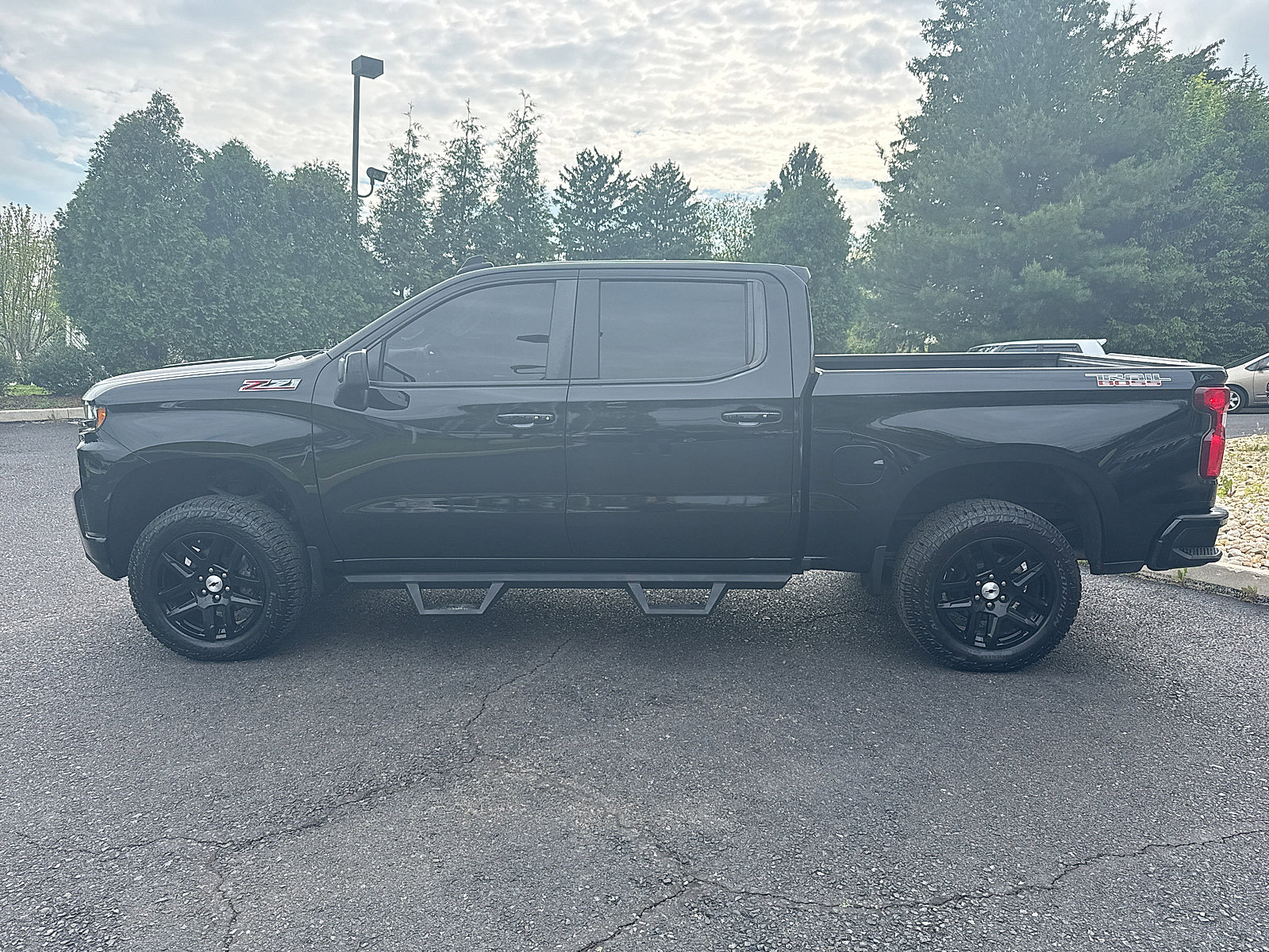 Used 2019 Chevrolet Silverado 1500 LT Trail Boss AWD/4WD image 9