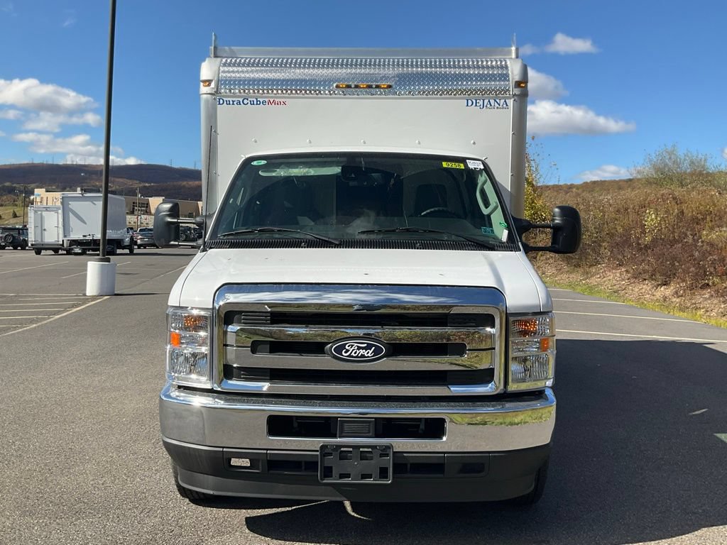 New 2026 Ford E-450 and Econoline 450 Super Duty w/ Power Equipment Group RWD image 31