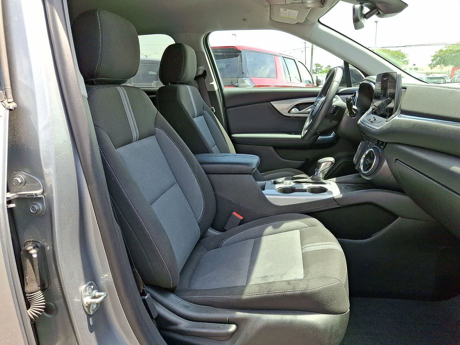 Used 2024 Chevrolet Blazer LT w/ Convenience Package FWD image 32