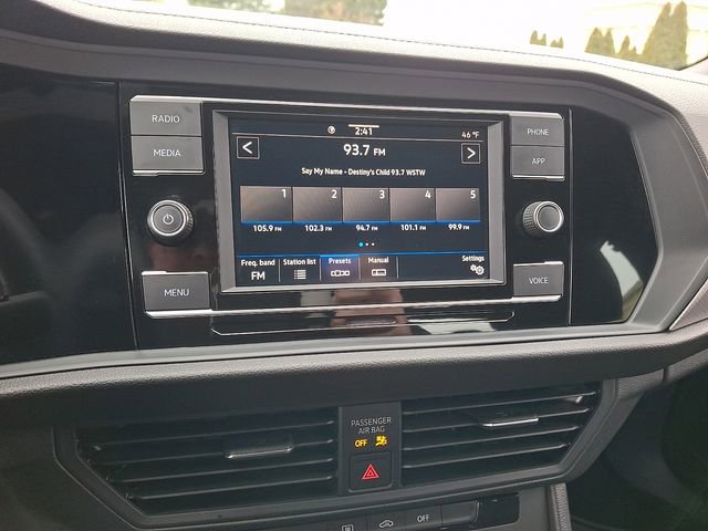 Used 2023 Volkswagen Jetta Sport image 17