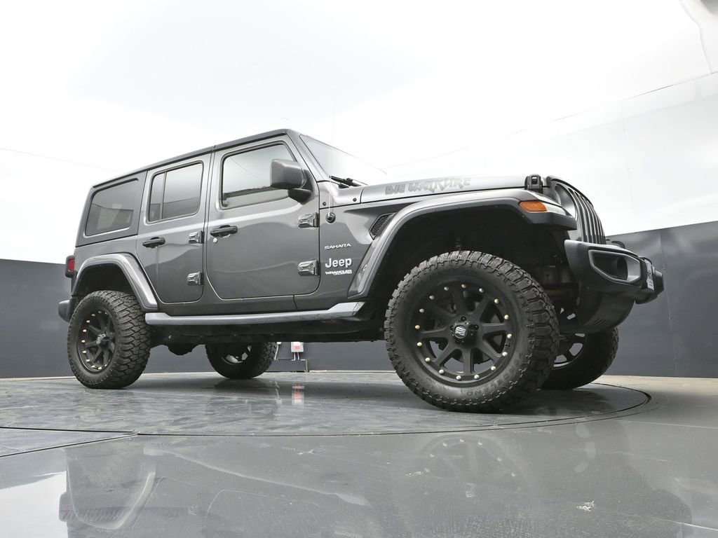 Used 2018 Jeep Wrangler Unlimited Sahara AWD/4WD image 49