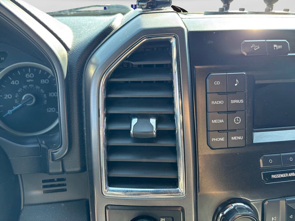 Used 2015 Ford F150 XLT w/ Equipment Group 301A Mid AWD/4WD image 18