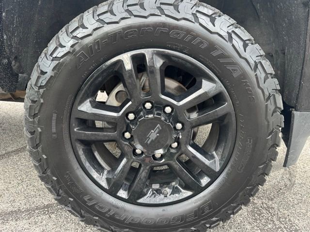 Used 2017 Chevrolet Silverado 2500 High Country AWD/4WD image 9