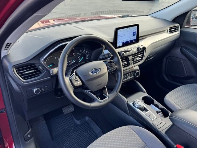 Used 2022 Ford Escape SE w/ SE Sport Appearance Package image 11