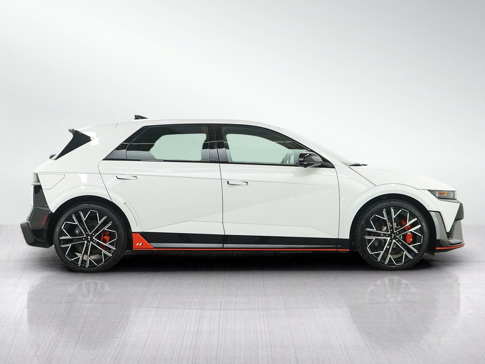 Certified 2025 Hyundai Ioniq 5 N AWD/4WD image 6