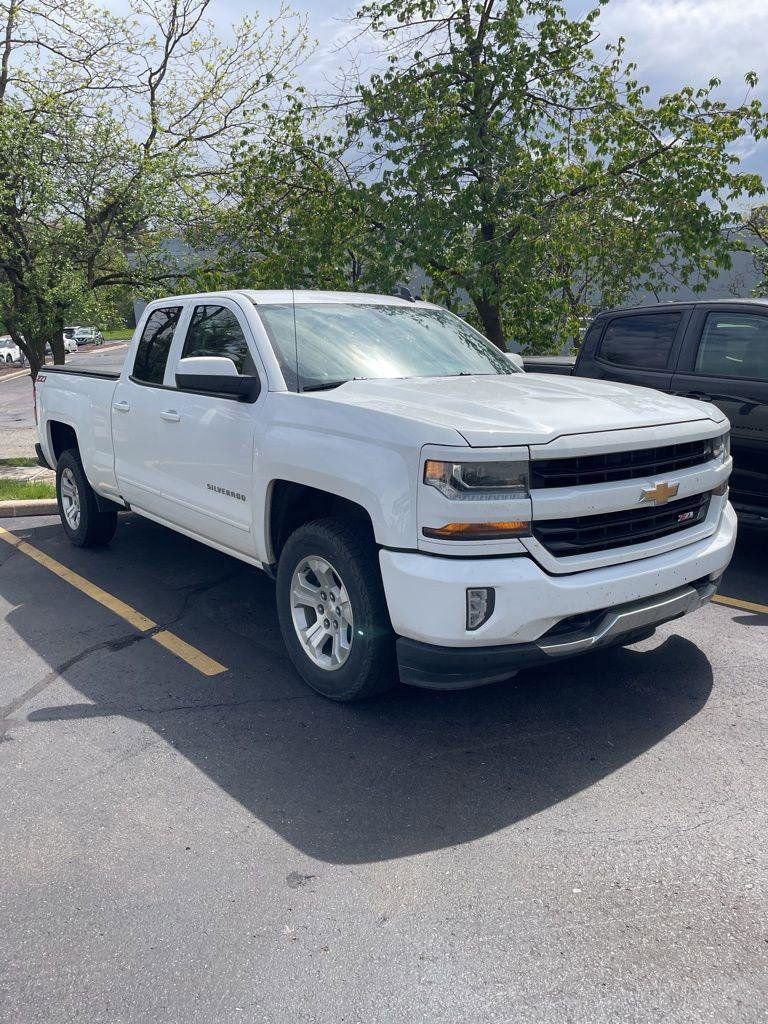 Used 2019 Chevrolet Silverado 1500 LT w/ All Star Edition AWD/4WD image 4