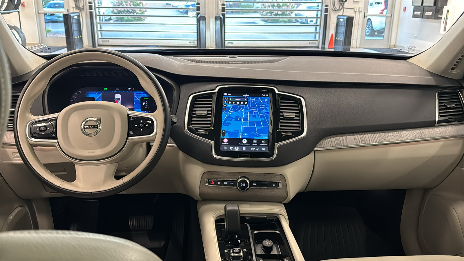 Used 2025 Volvo XC90 T8 Plus w/ Protection Package AWD/4WD image 11