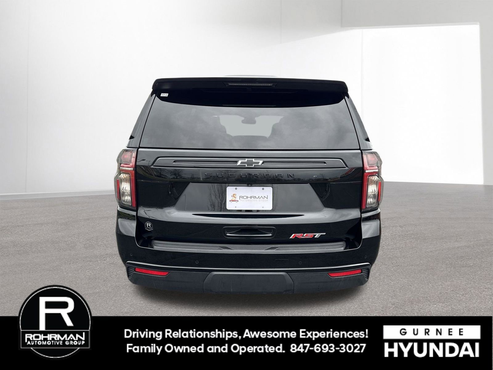 Used 2024 Chevrolet Suburban RST w/ Luxury Package image 9