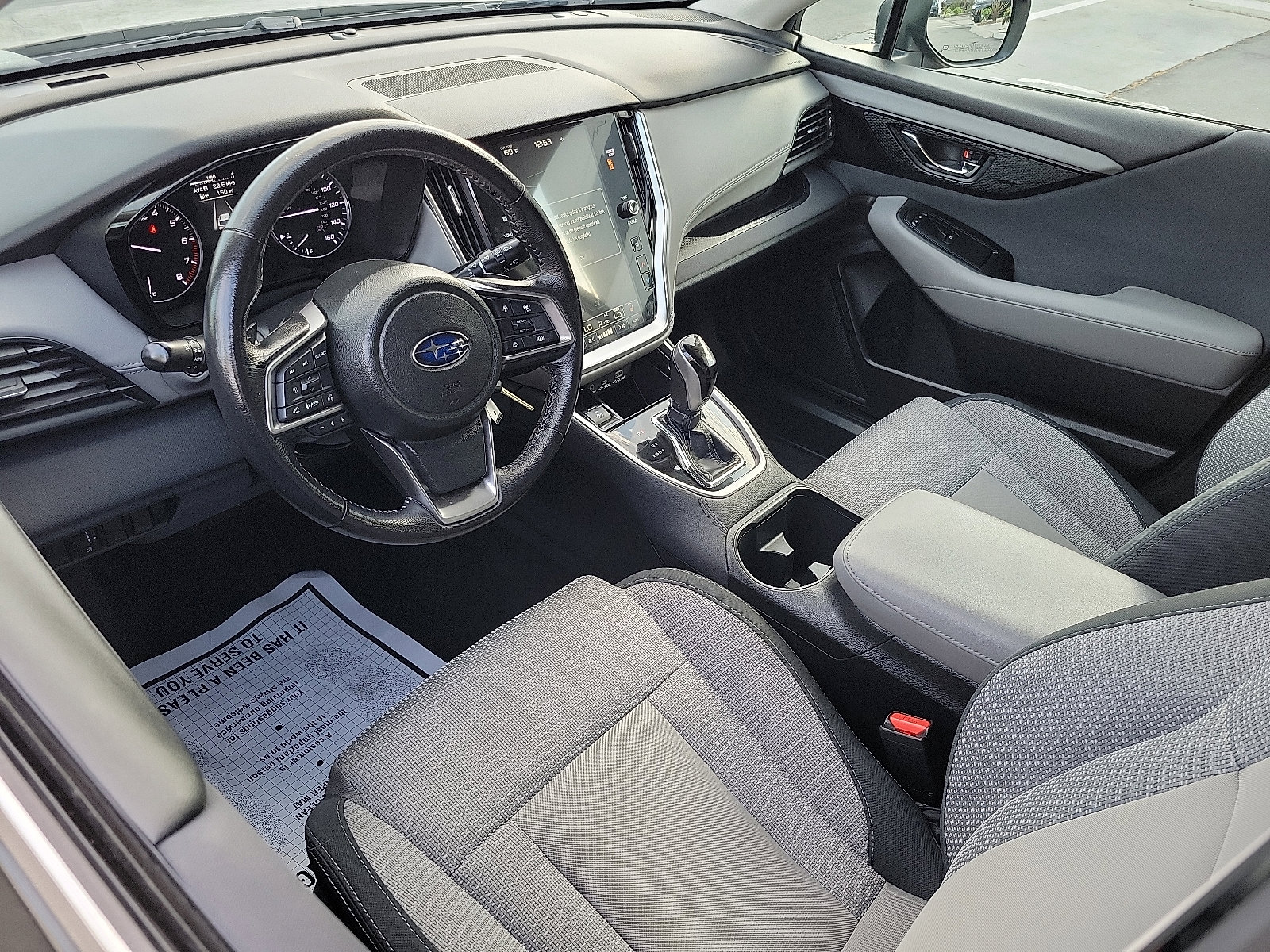 Used 2023 Subaru Outback Premium image 3