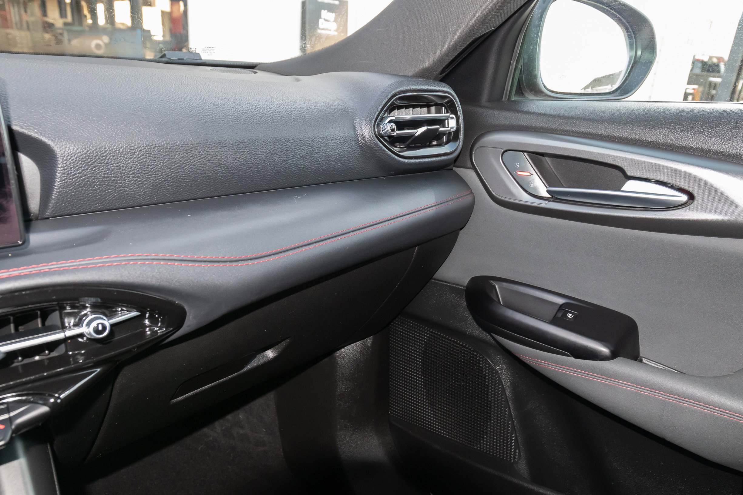 Used 2024 Dodge Hornet R/T image 27