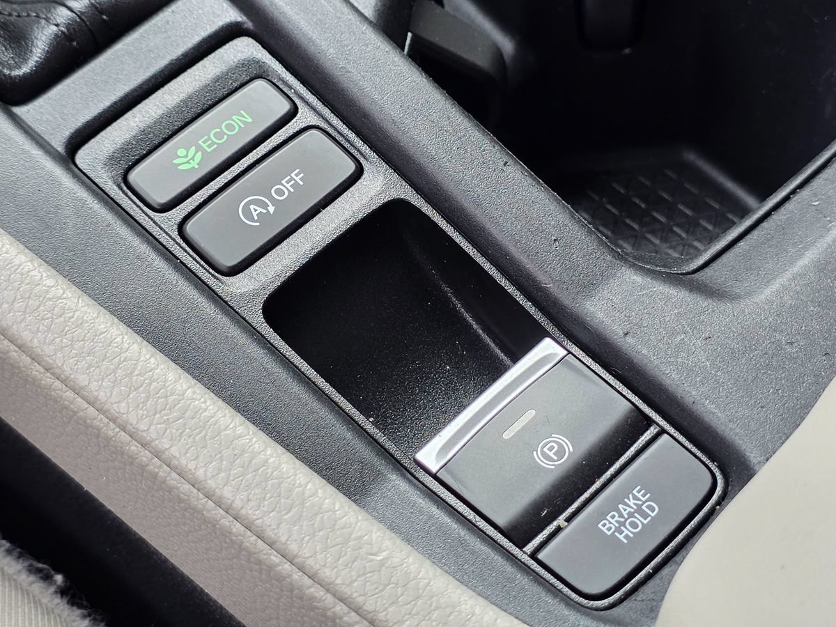 Used 2023 Honda Accord LX image 42