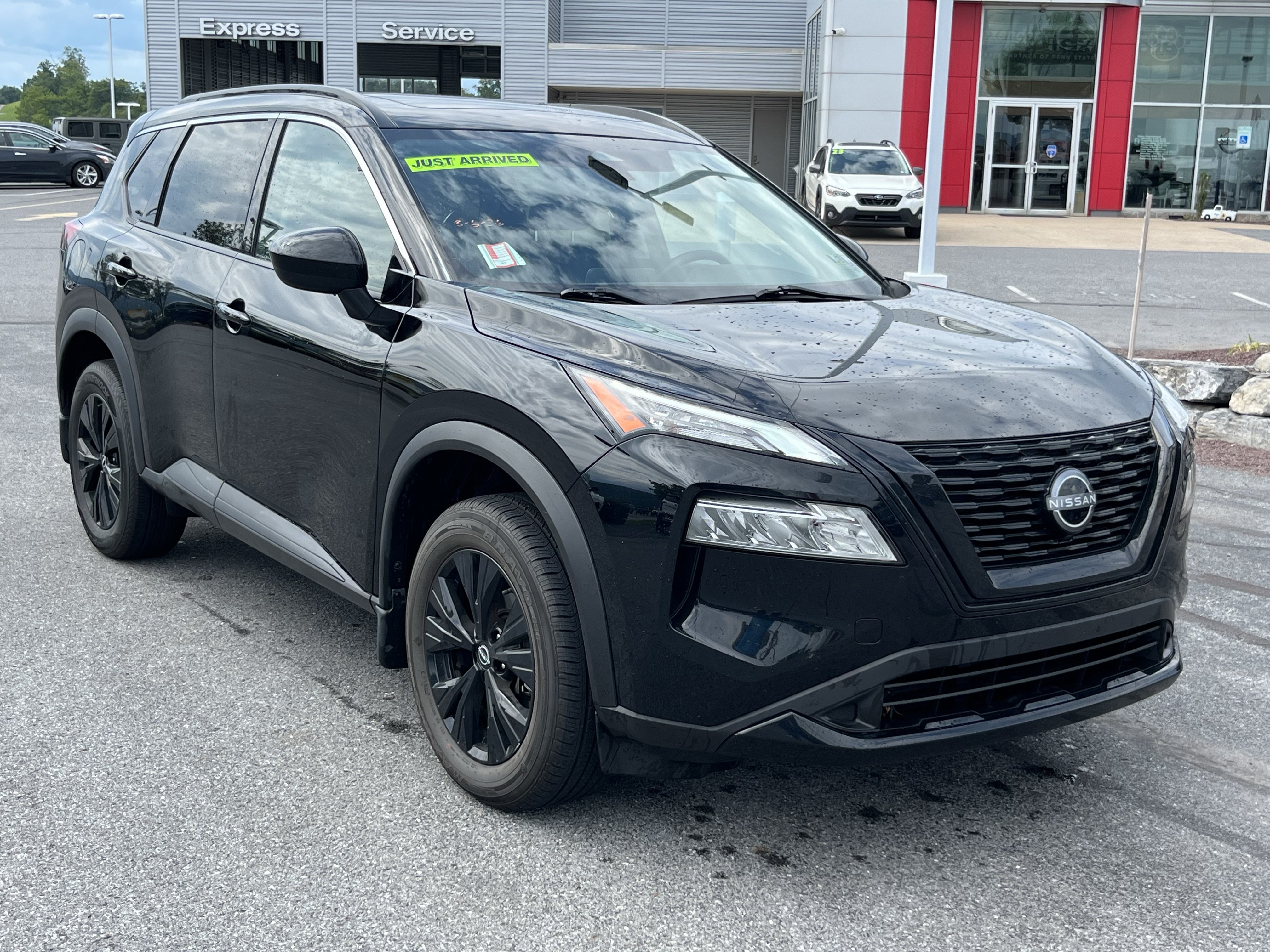 Used 2023 Nissan Rogue SV w/ SV Premium B Package AWD/4WD image 1