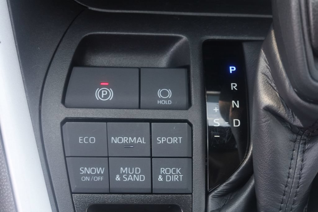 Certified 2024 Toyota RAV4 XLE w/ Convenience Package AWD/4WD image 32