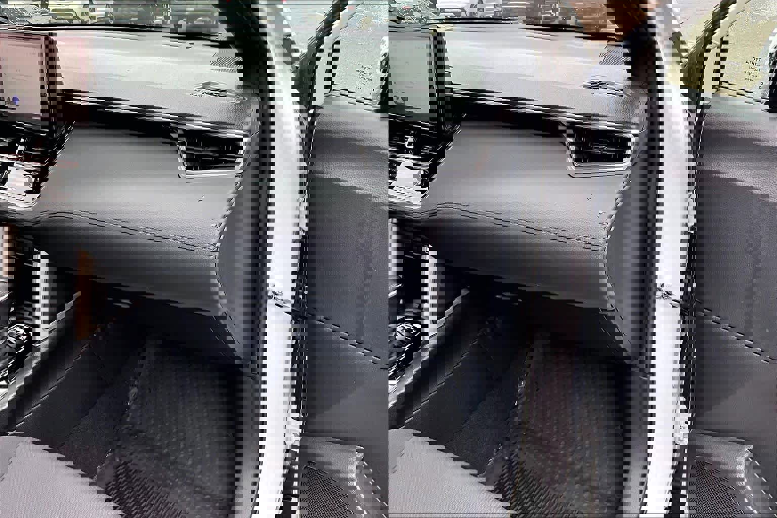 Certified 2024 Toyota Corolla Cross SE image 18