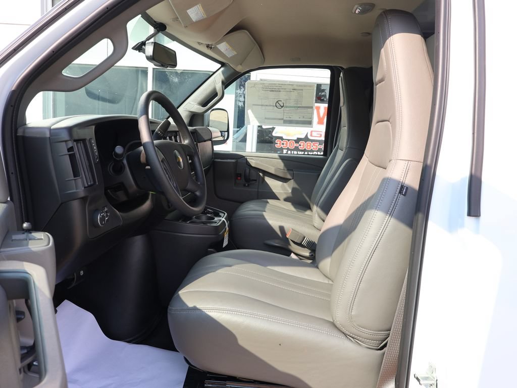New 2026 Chevrolet Express 2500 w/ Enhanced Convenience Package RWD image 11