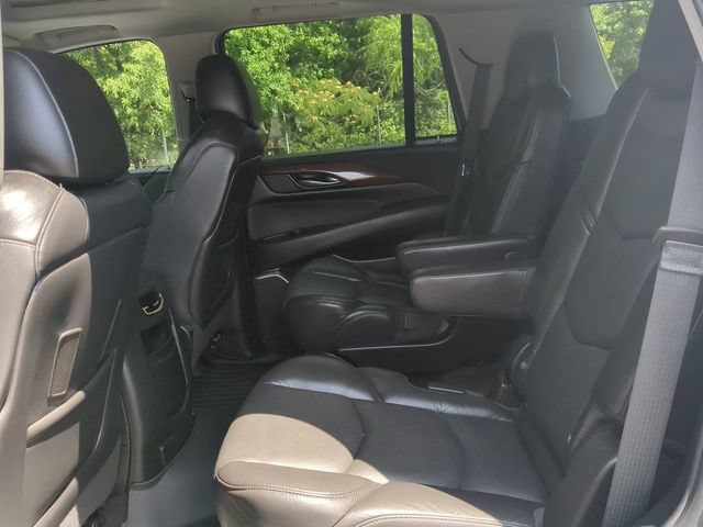Used 2020 Cadillac Escalade Luxury AWD/4WD image 13