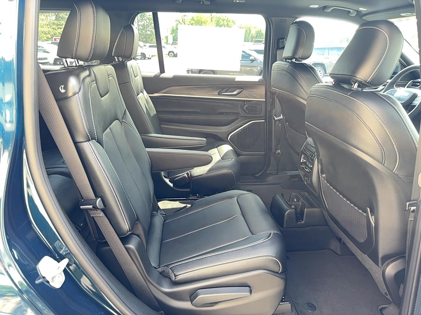 New 2027 Jeep Grand Cherokee L Limited AWD/4WD image 7
