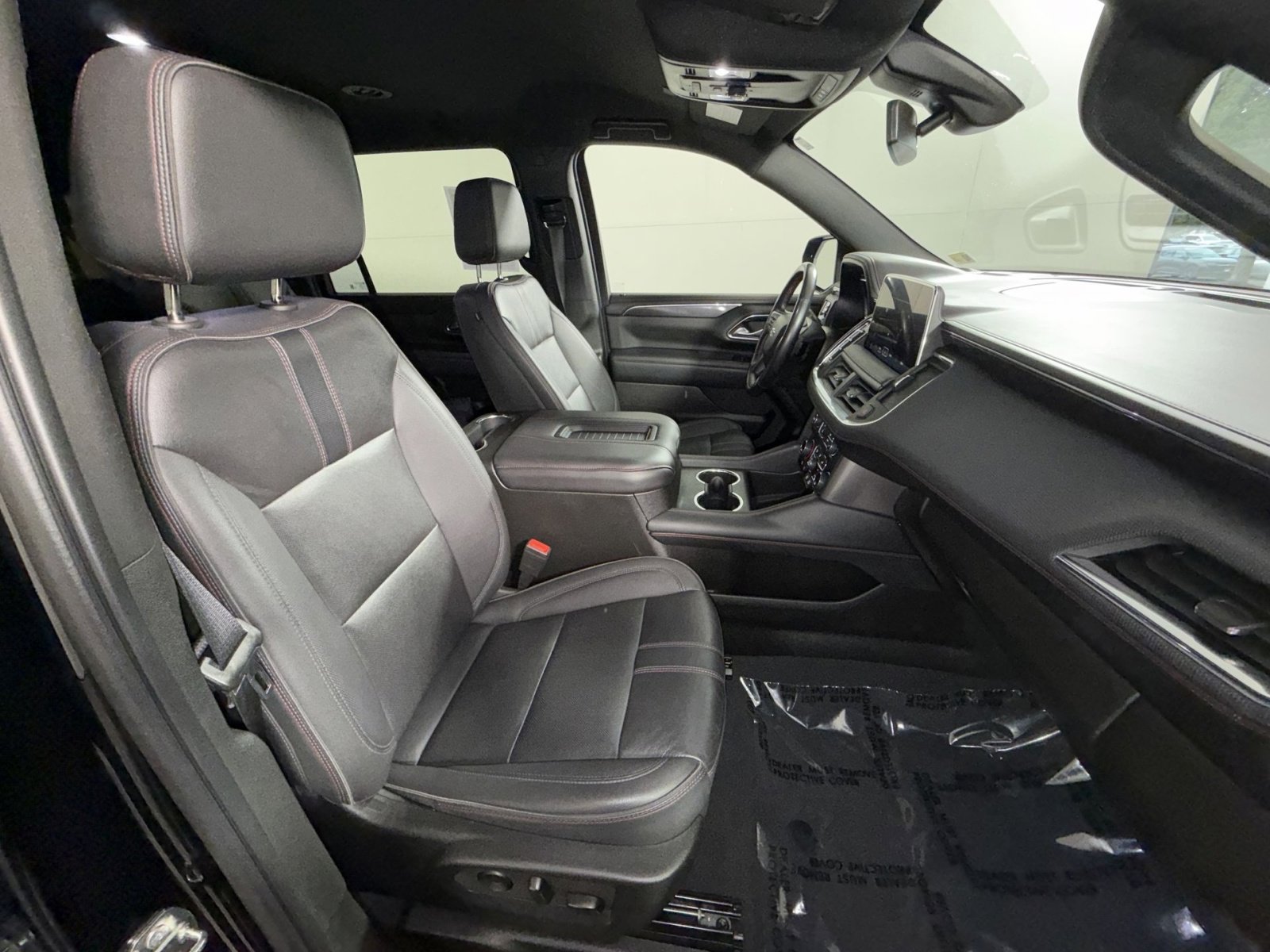 Used 2022 Chevrolet Suburban RST w/ Luxury Package image 27