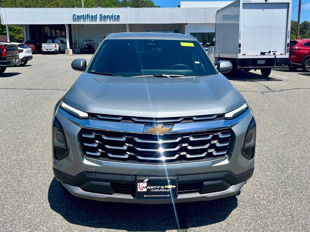 New 2026 Chevrolet Equinox LT w/ Convenience Package II AWD/4WD image 9