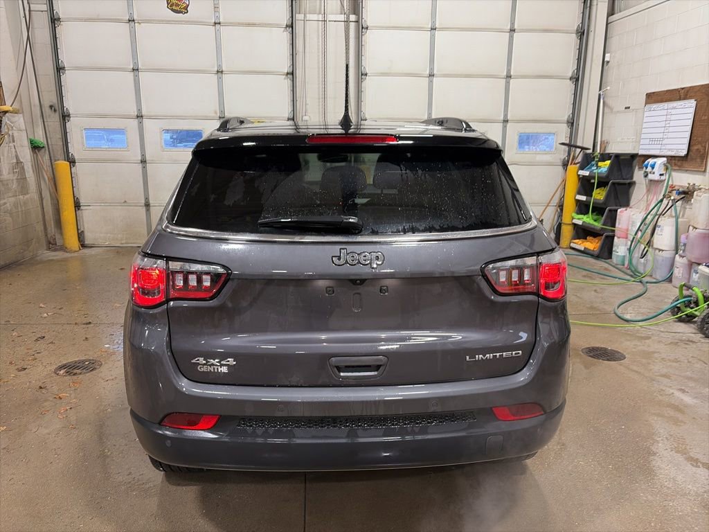 Used 2024 Jeep Compass Limited image 5