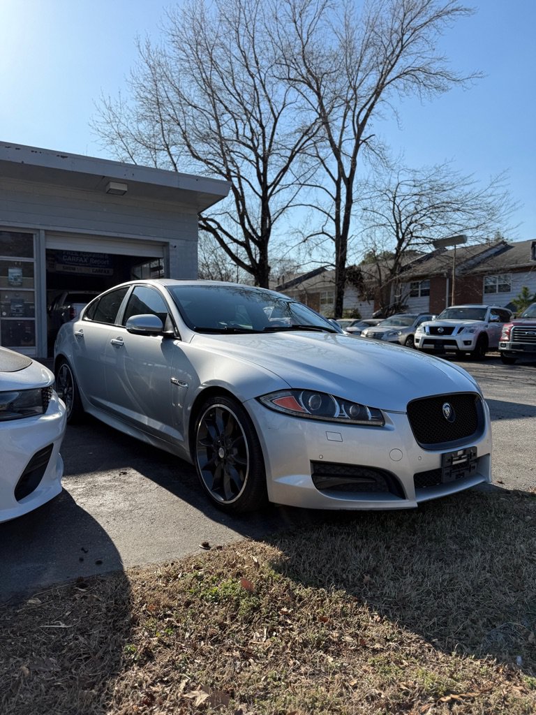 Used 2015 Jaguar XF Sport RWD image 8