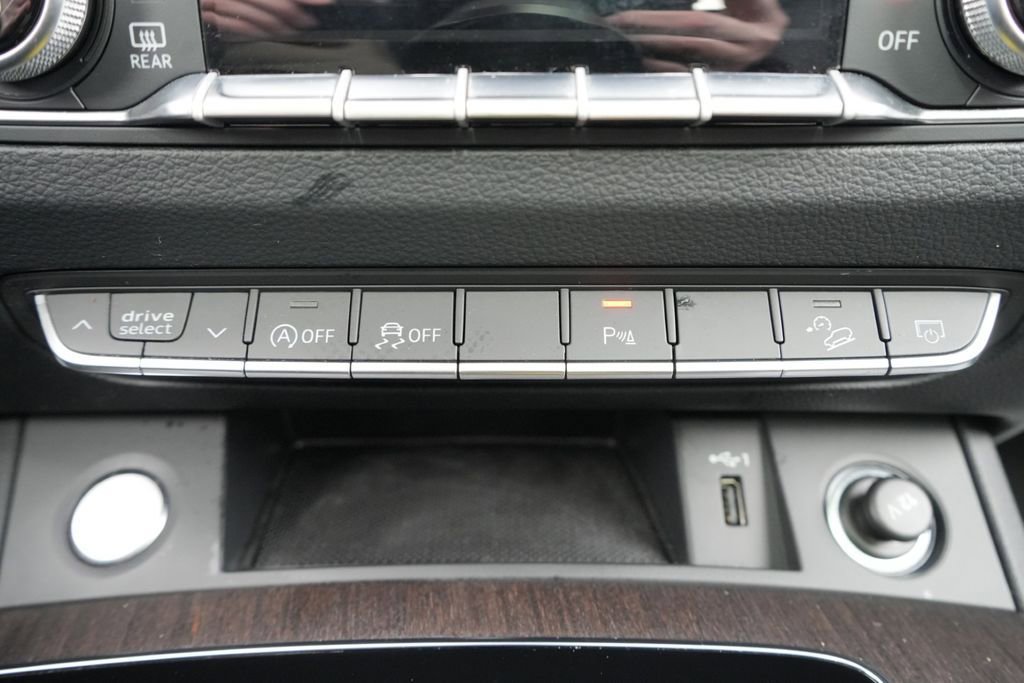 Used 2023 Audi Q5 2.0T Premium w/ Convenience Package image 39