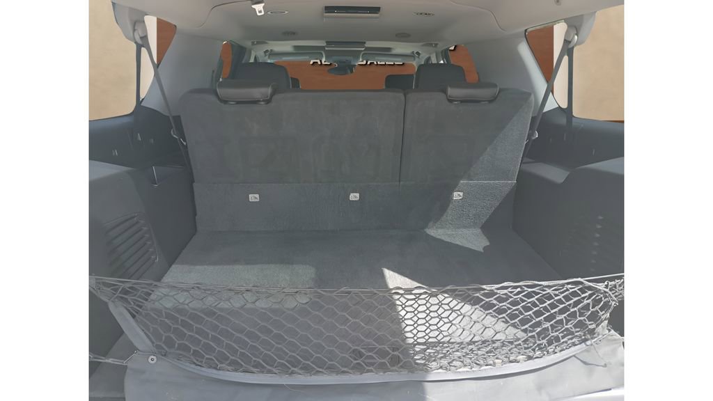 Used 2018 GMC Yukon XL SLT w/ Open Road Package AWD/4WD image 33