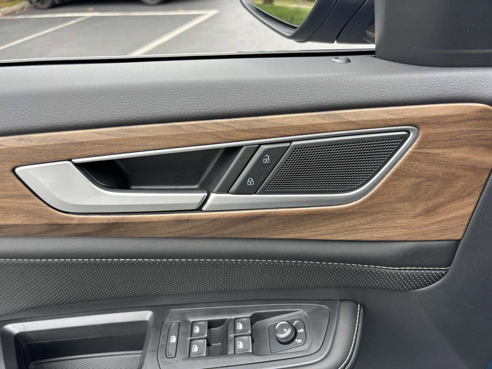 New 2026 Volkswagen Atlas SE image 12