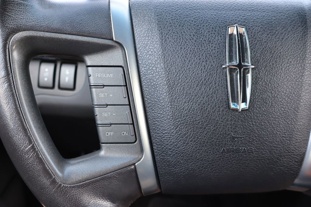 Used 2012 Lincoln MKS AWD image 7