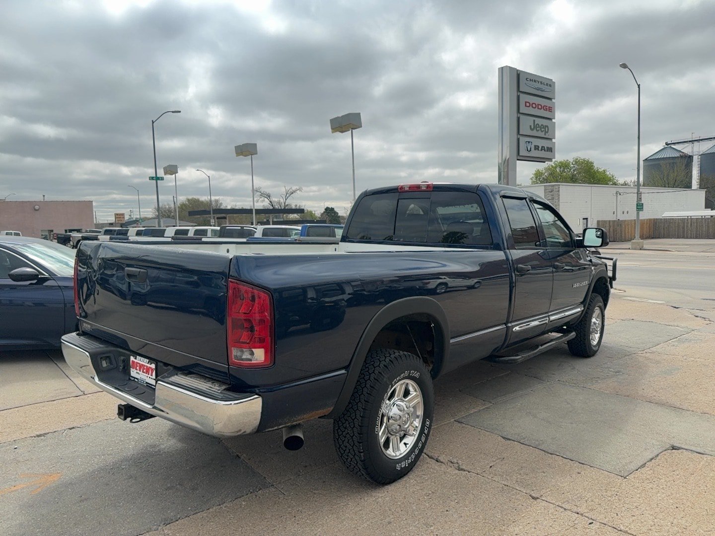 Used 2006 Dodge Ram 2500 Truck Laramie AWD/4WD image 6